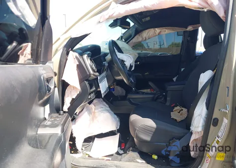 2019 Toyota Tacoma Trd Off Road z USA, uszkodzony, nr VIN 3TMCZ5AN0KM246797